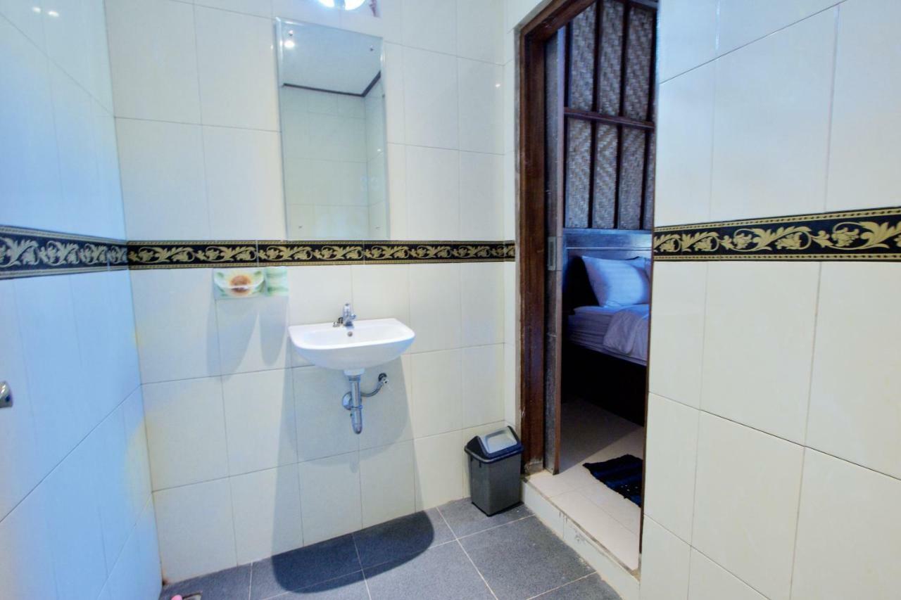 Adi Bungalow Nusa Penida Redpartner Ped Exterior foto